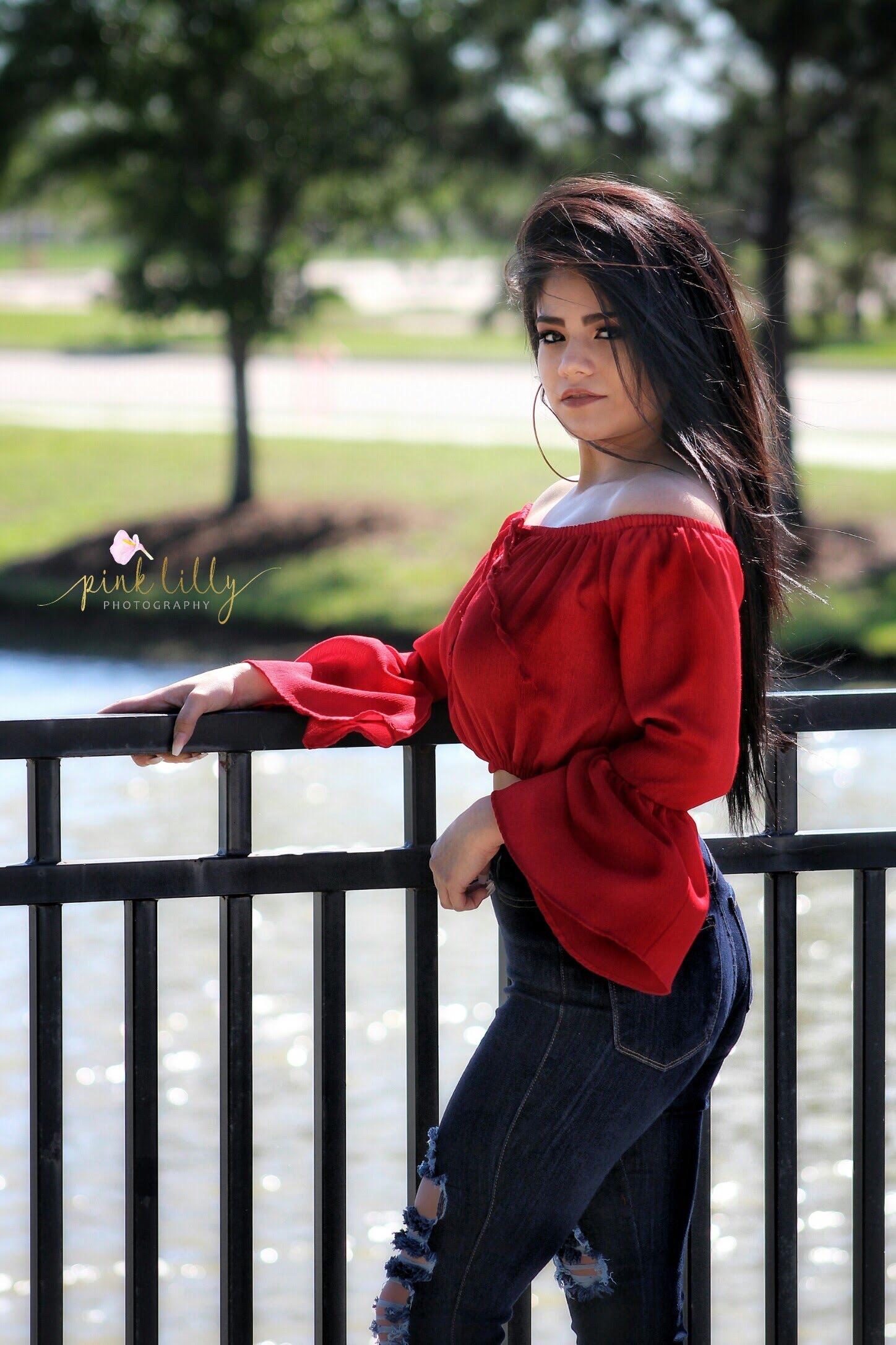 EC76A40C-3563-404F-8D1F-E6D806E4BE4C