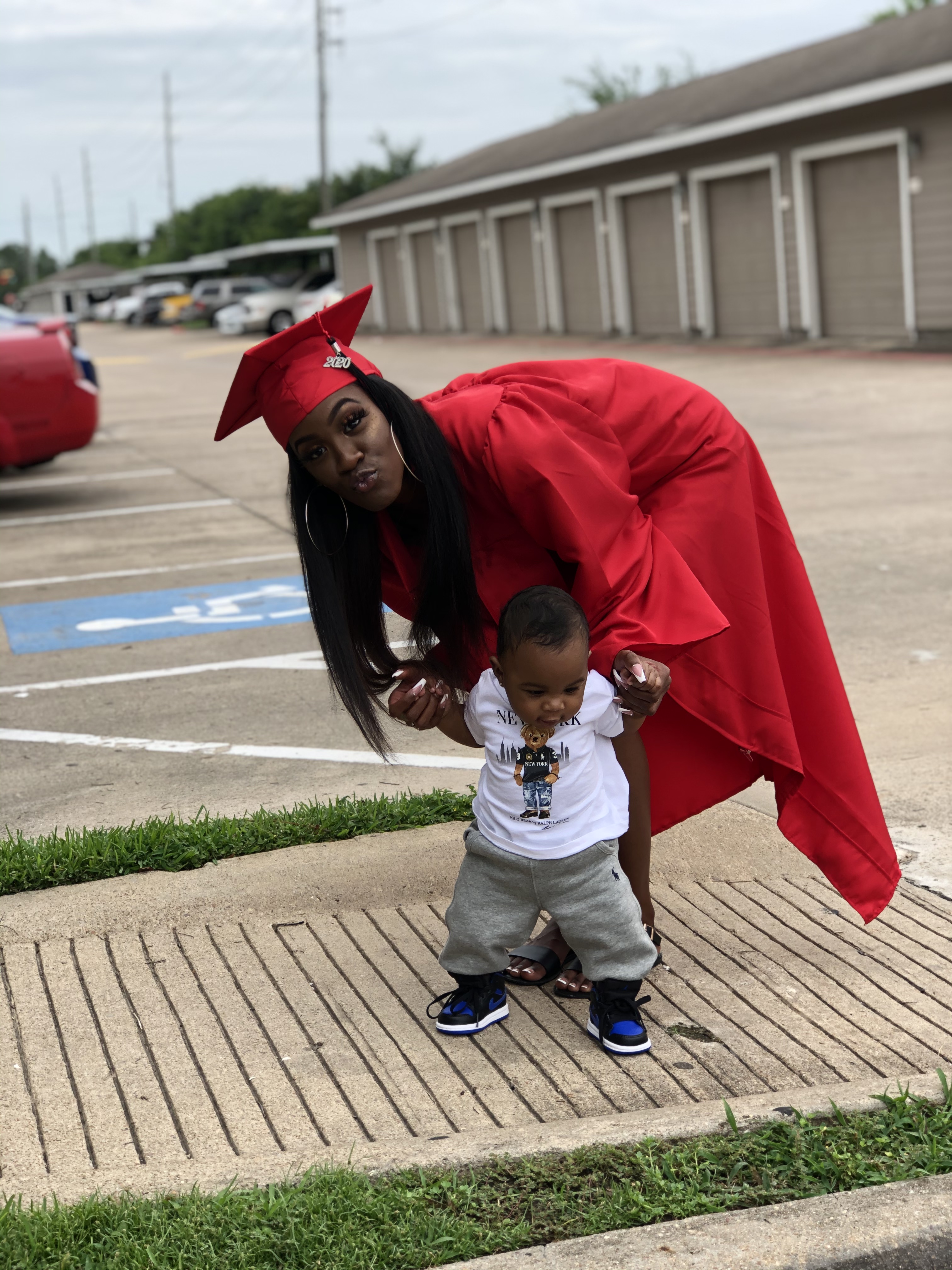 EAD4063F-F169-45BA-B31C-14BB87CB2AD1